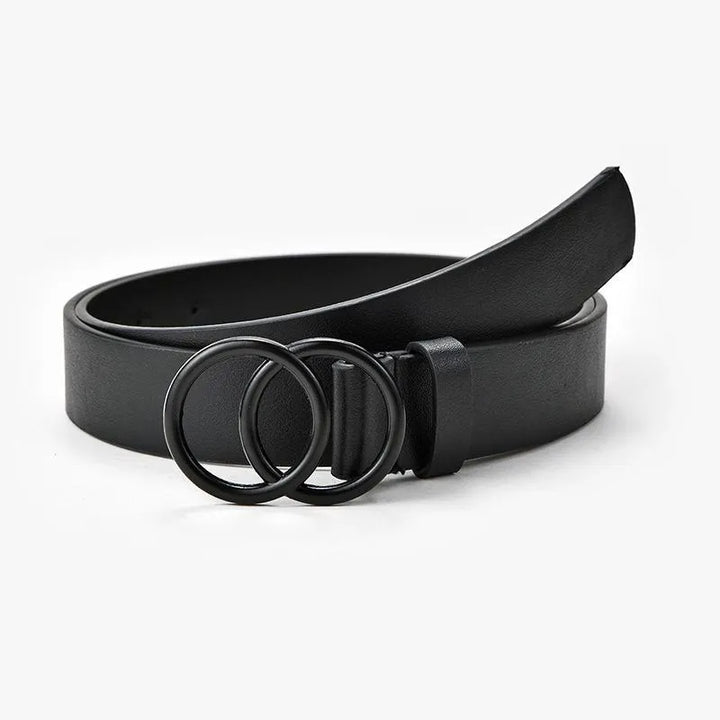 Schwarzer Ledergürtel mit Doppelring-Schnalle, modisches Accessoire für Damen.