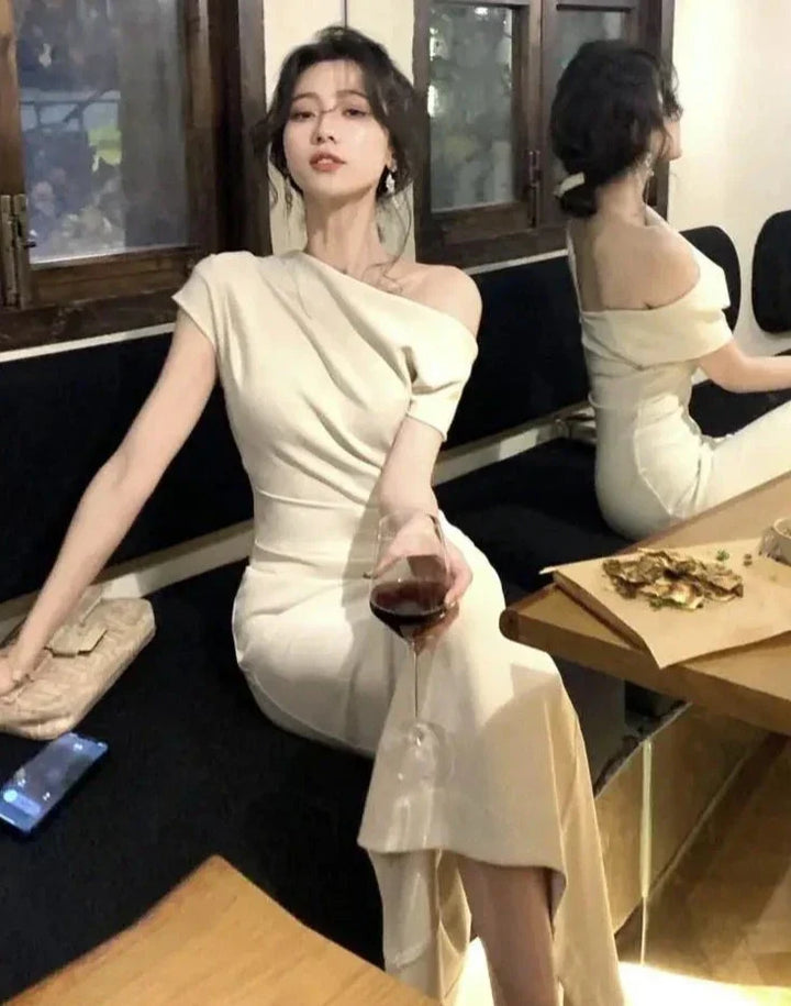 Elegantní bodycon maxišaty s odhalenými rameny – Valentina: podzimní okouzlení