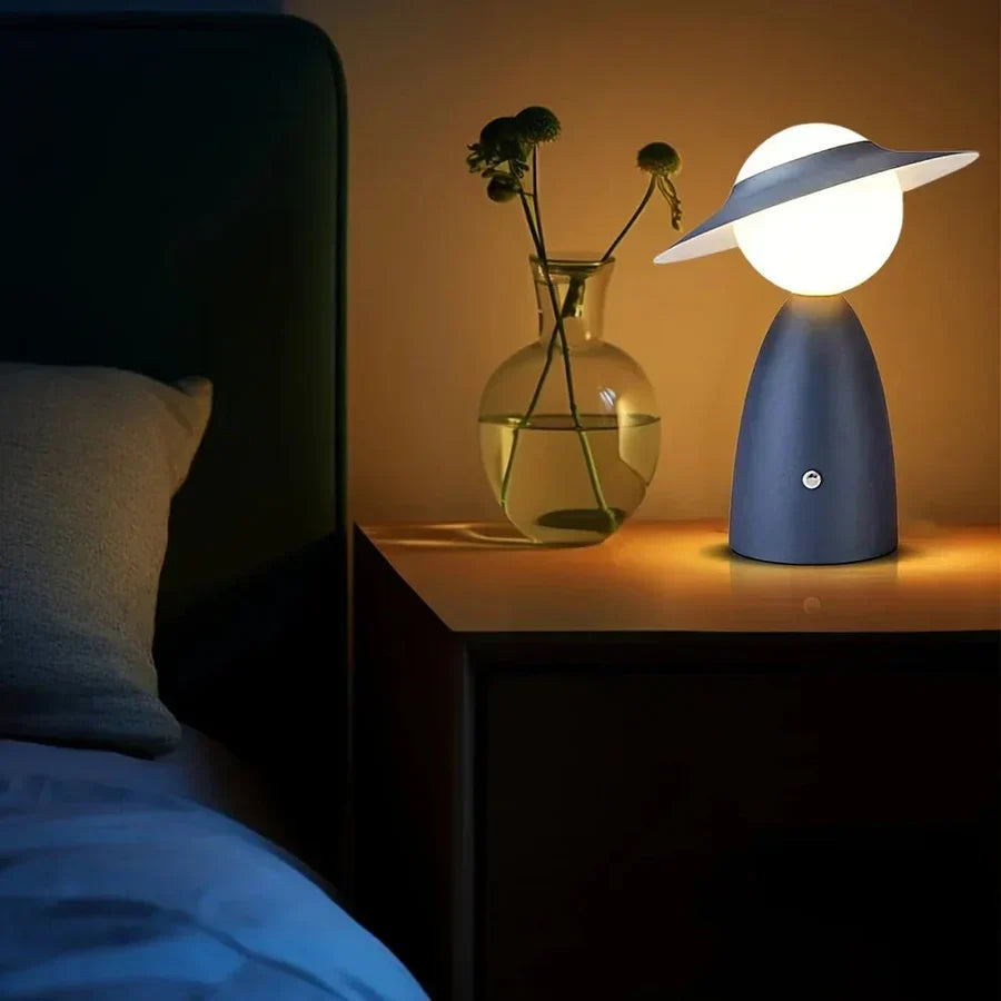 Bezdrátová stolní lampa - LumiCharge