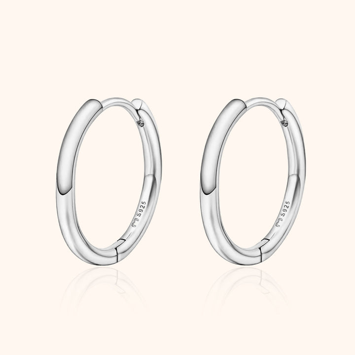 Silberne Creolen Ohrringe 925 Sterling Silber Schmuck minimalistisch elegant Damen Accessoire
