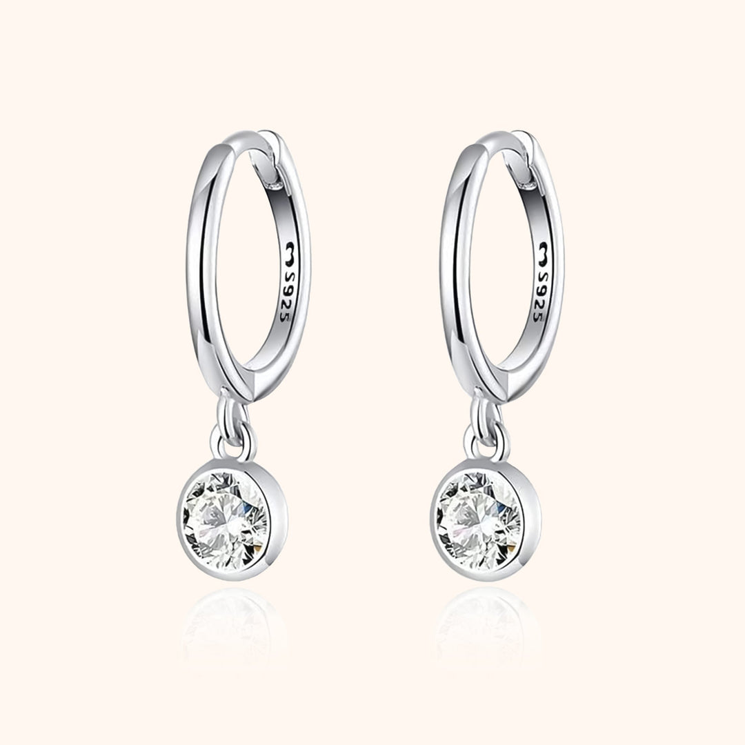 Silberne Creolen mit Zirkonia-Anhänger, 925 Sterling Silber, eleganter Schmuck für Damen.