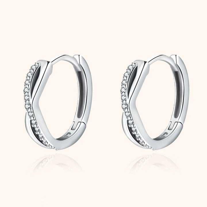 Silberne Creolen mit Zirkonia, eleganter Schmuck, Damen Ohrringe, modisches Accessoire