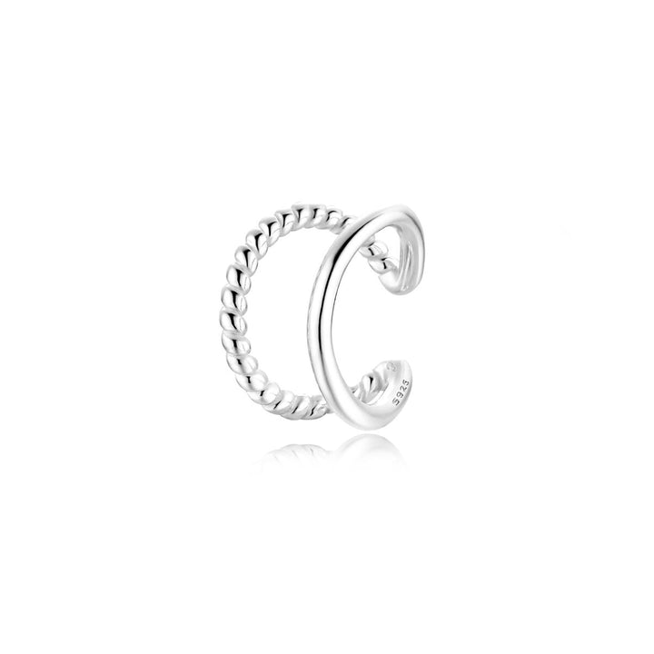 Silberner Ohrclip, gedrehtes Design, minimalistischer Schmuck, 925 Sterling Silber.