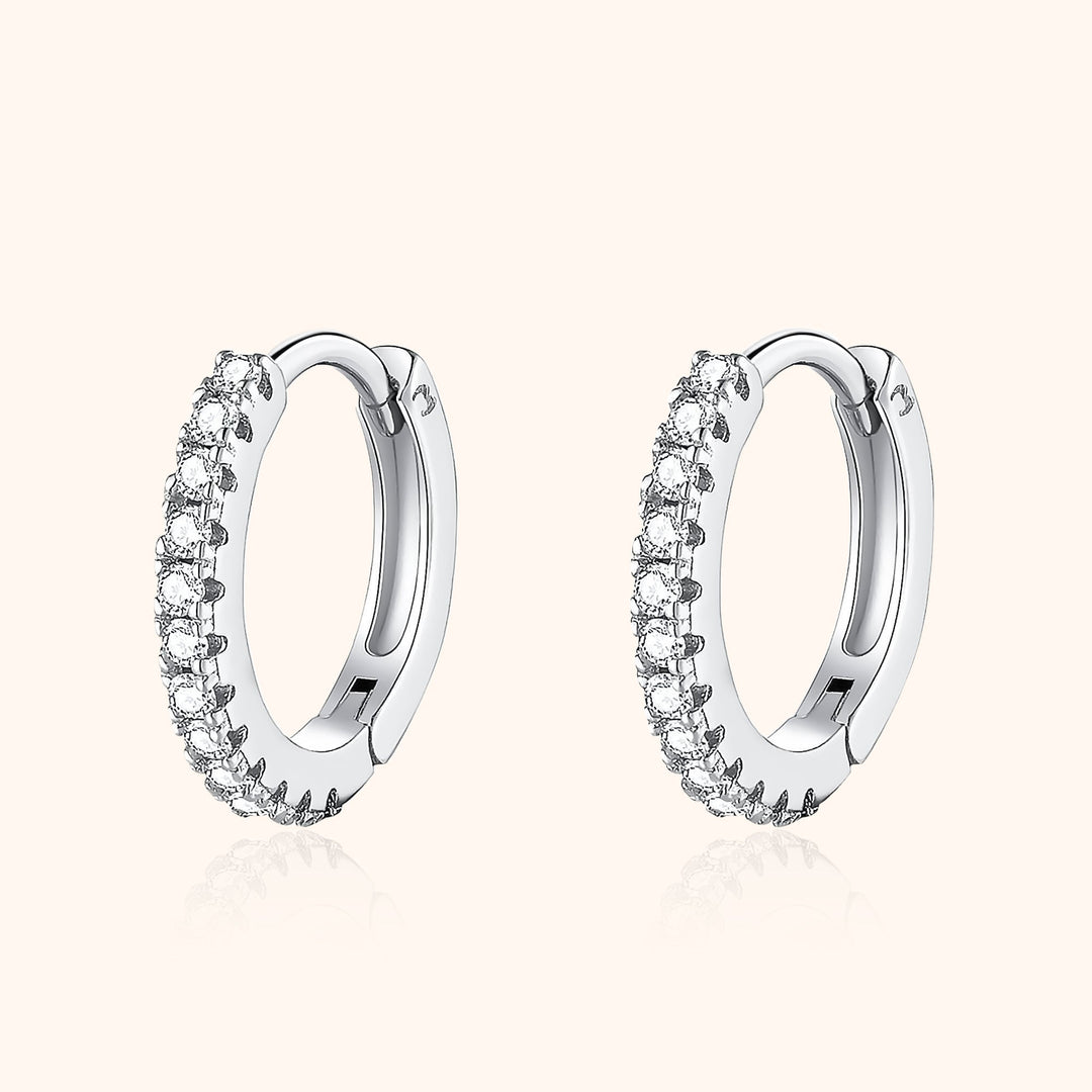 Silberne Creolen mit Zirkonia, eleganter Schmuck, Ohrringe für Damen, modisches Accessoire