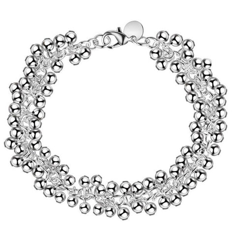 Silbernes Perlenarmband, mehrreihig, Damen-Schmuck, elegantes Design, modisches Accessoire.