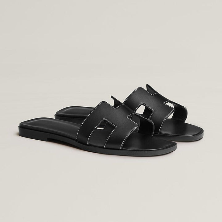 Flat Sandals With Cut-Out Strap Design - Diana