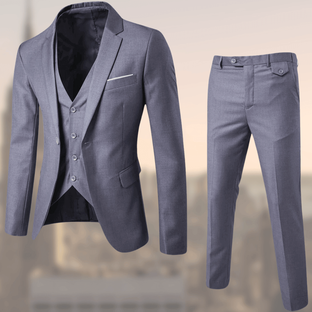 Grauer Herrenanzug dreiteilig, Sakko, Weste, Hose, Businessmode, eleganter Stil.