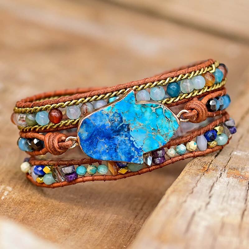 Armband mit blauem Stein, handgefertigt, Leder, bunte Perlen, Boho-Stil, Damen-Schmuck.