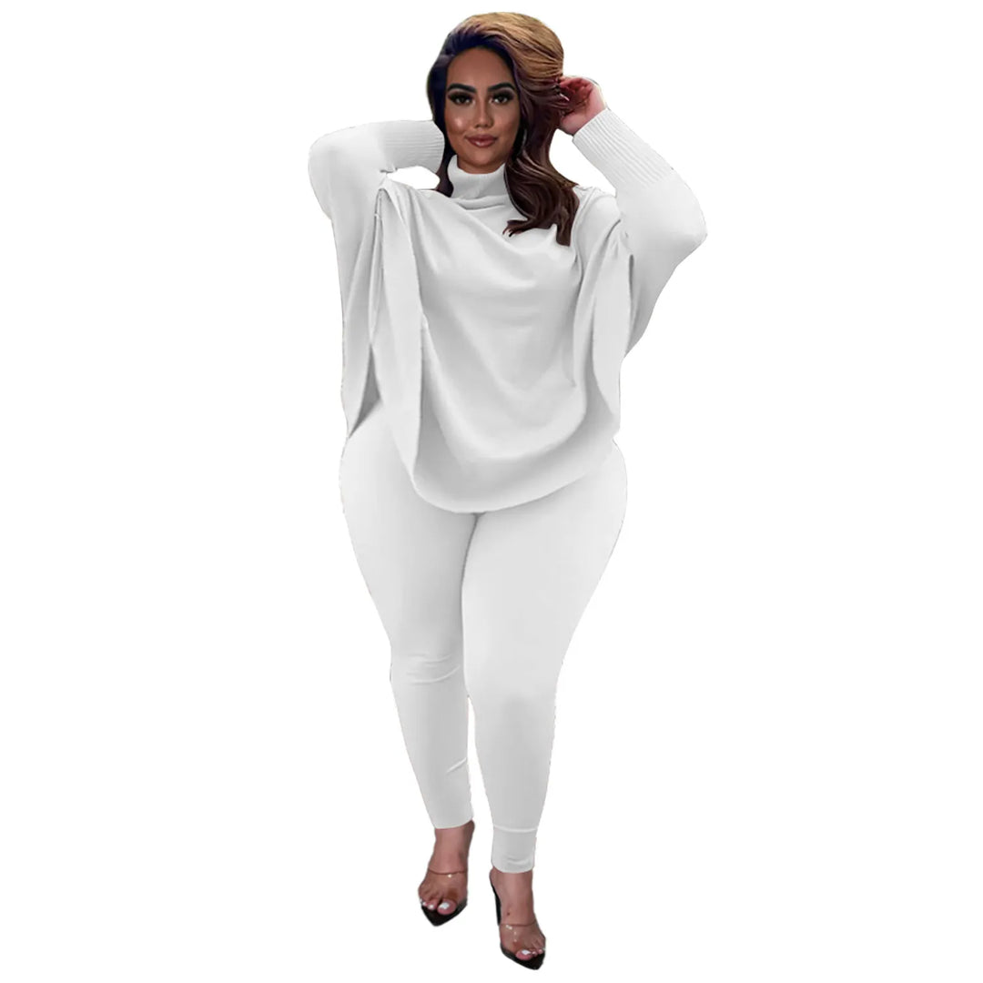 Frau in weißem, elegantem Strick-Pullover und Leggings, Mode für Damen, Herbst-Winter-Outfit.