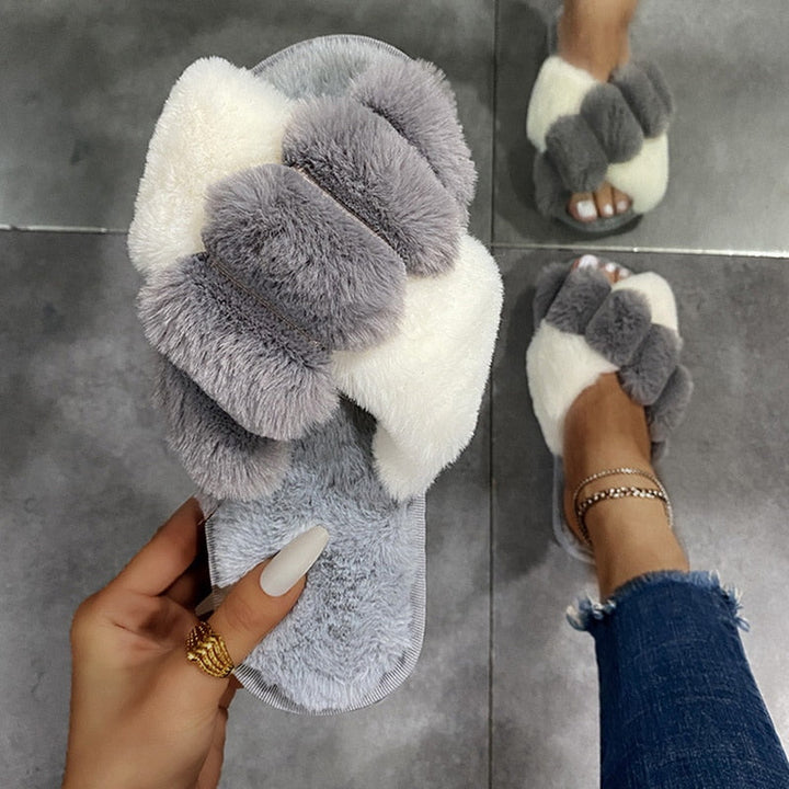 Graue und weiße Plüsch-Hausschuhe, Damenmode, gemütlich, rutschfest, flauschig.