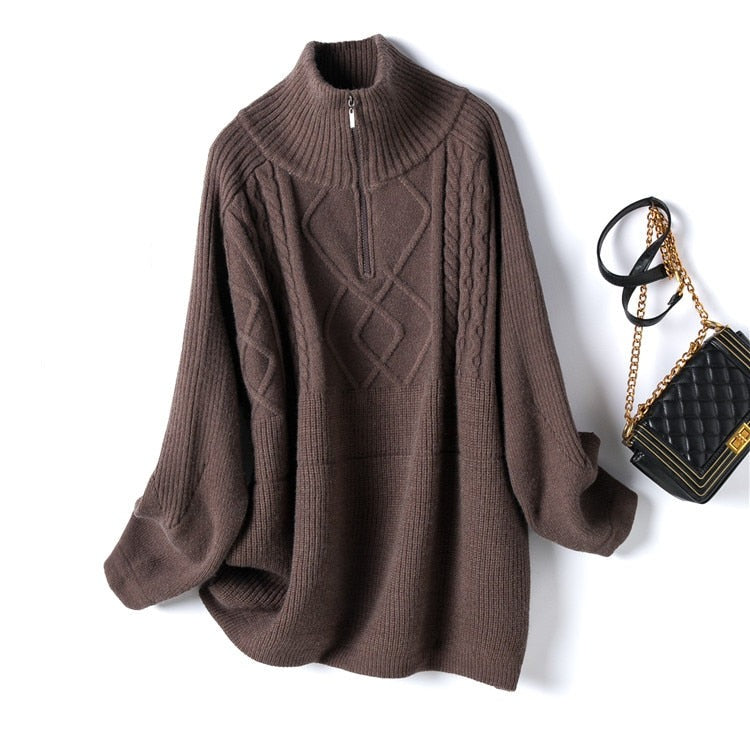 Brauner Strickpullover mit Reißverschluss, Zopfmuster, Damenmode, Herbst-Winter, gemütlich.