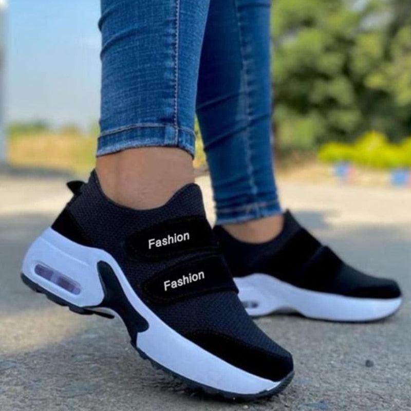 Schwarze Damen-Sneaker mit Klettverschluss, atmungsaktiv, modisch, bequem, Straßenschuhe.