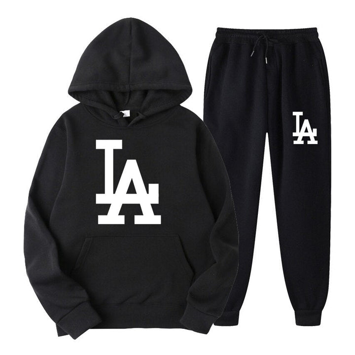 Schwarzer Hoodie und Jogginghose mit weißem LA-Logo, Unisex, Baumwolle, Freizeitkleidung.