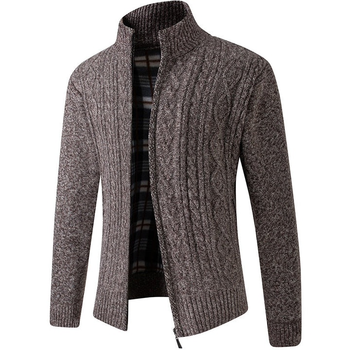Braune Strickjacke für Herren, Reißverschluss, Zopfmuster, warm, modisch, Herbst-Wintermode.