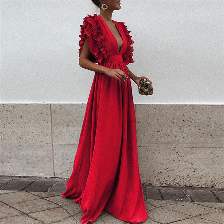 Rotes Abendkleid mit Rüschenärmeln, elegantes Design, bodenlang, für besondere Anlässe.