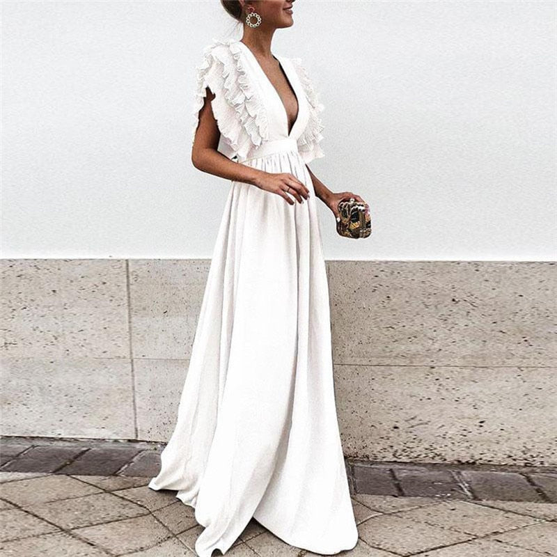 Elegantes weißes Abendkleid mit Rüschenärmeln, bodenlang, ideal für formelle Anlässe.