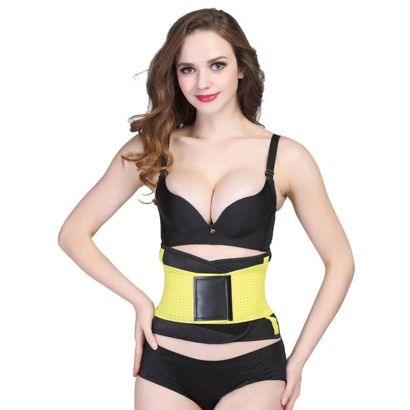 Frau mit gelbem Taillentrainer, Fitness Korsett, Abnehmen, Sportbekleidung, Schwarz-Gelb.