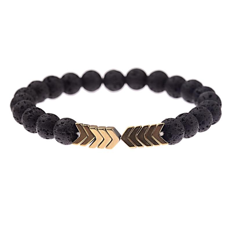 Schwarzes Lavastein-Armband mit goldenen Pfeil-Details, elastisch, Unisex-Schmuck.
