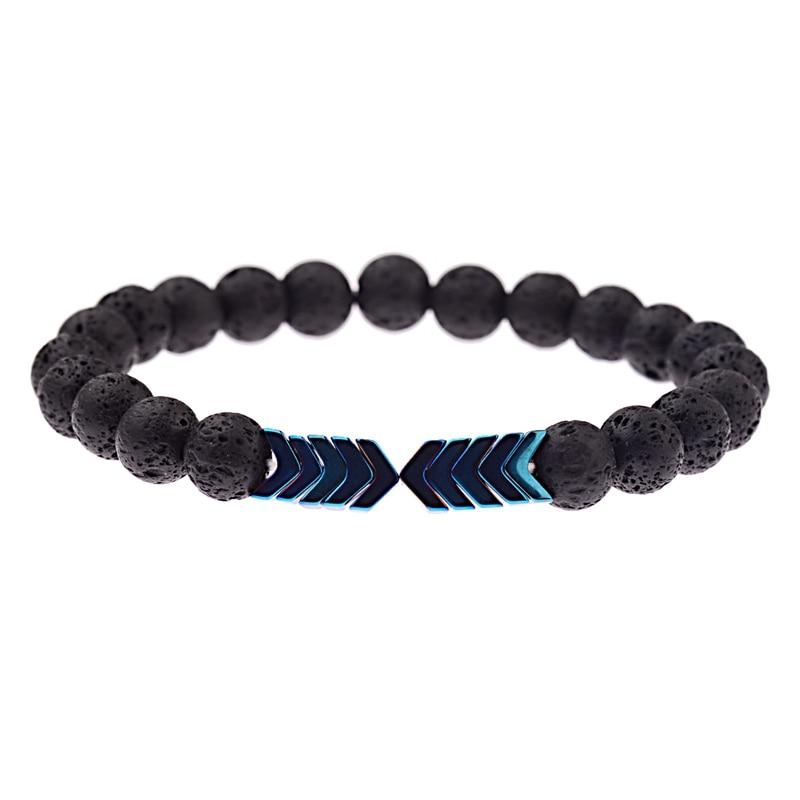 Schwarzes Lavastein-Armband mit blauen Pfeil-Details, elastisch, Unisex-Schmuck.