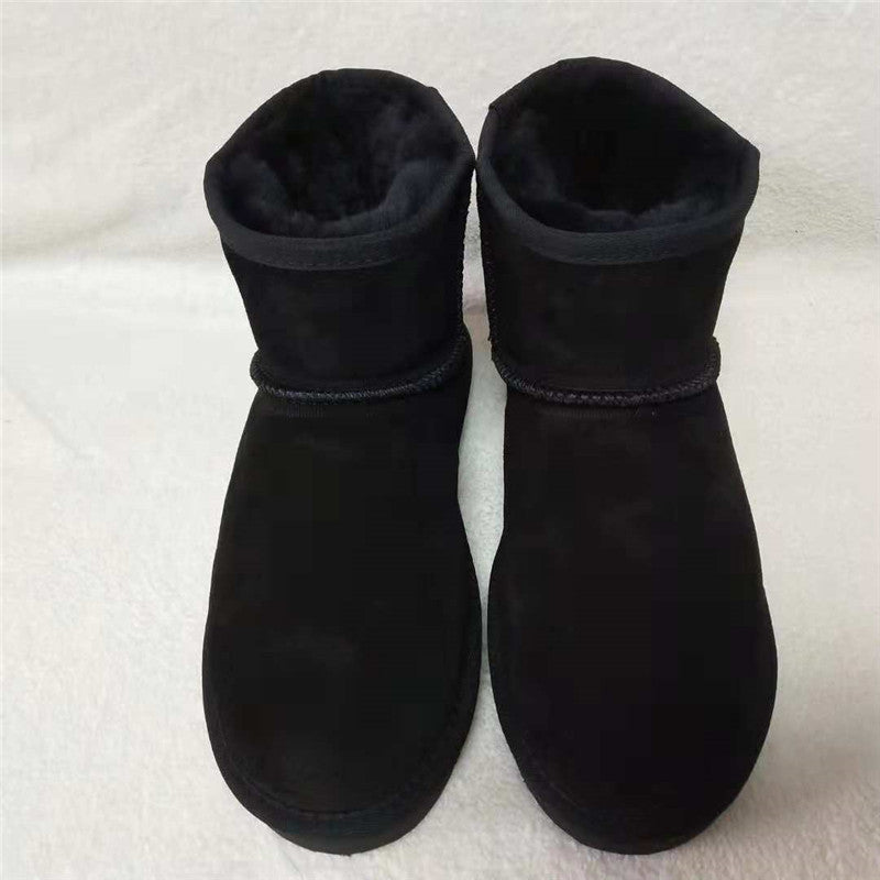 Schwarze Winterstiefel aus Wildleder, gefüttert, warm, Damenmode, bequem, elegant.