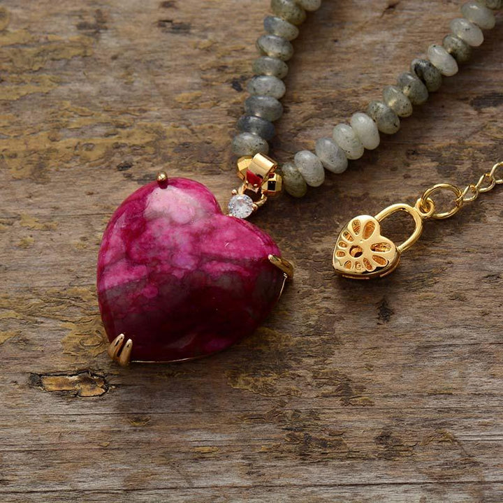 Handgefertigte Herzperlenkette - HeartGem 