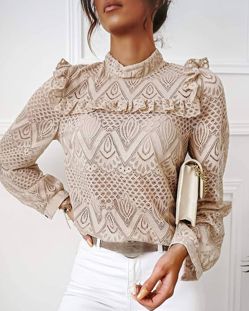 Damen Bluse aus Spitze, beige, langärmelig, Rüschen, elegant, modisch, Freizeitkleidung.
