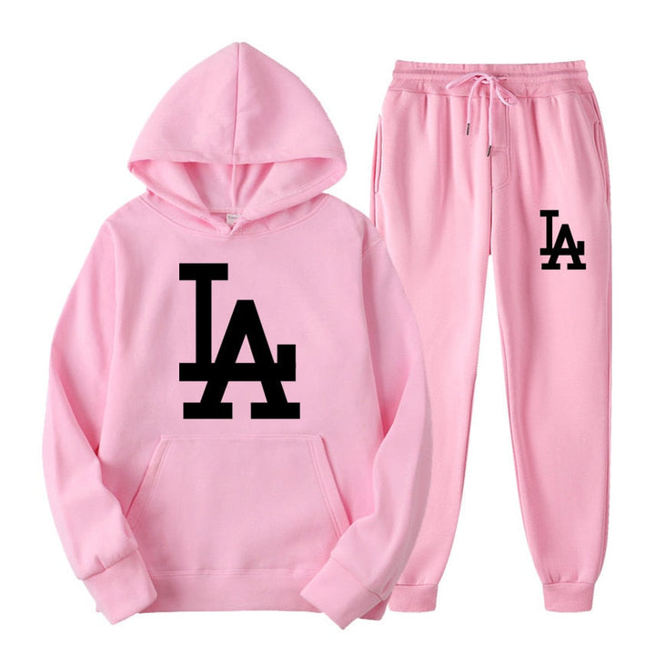 Rosa Hoodie und Jogginghose Set mit schwarzem LA-Logo, Unisex, Baumwolle, Freizeitkleidung.