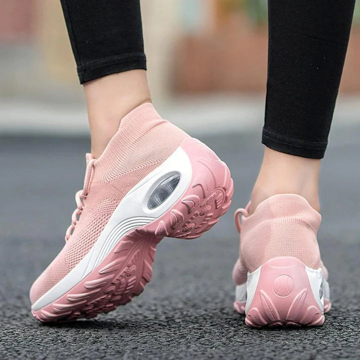Rosa orthopädische Damen-Wanderschuhe, bequem, atmungsaktiv, ideal für Spaziergänge.