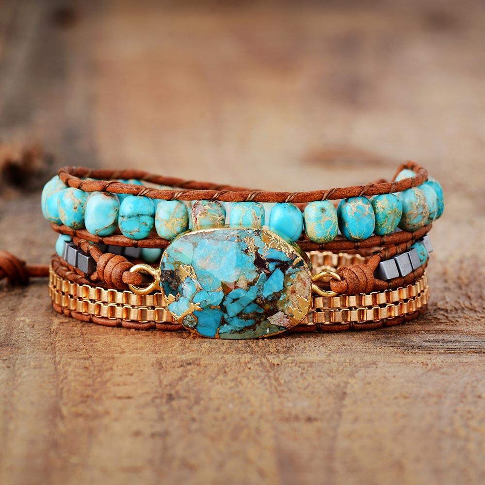 Hochwertiges Lederarmband mit blauen Steinen, Vintage-Design, handgefertigt, modisch.