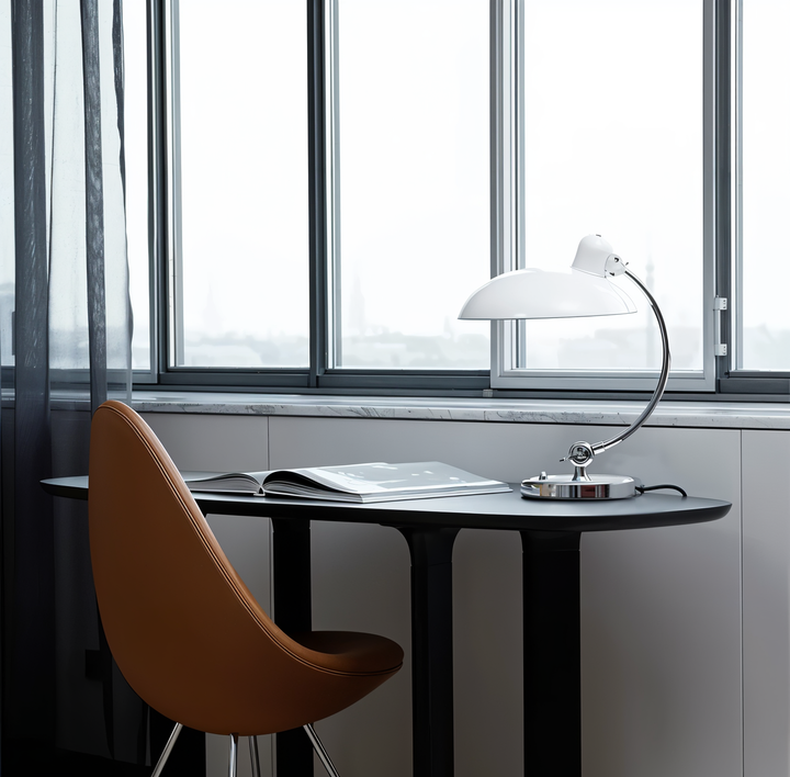 Nastavitelná vintage stolní lampa z železa – Virella