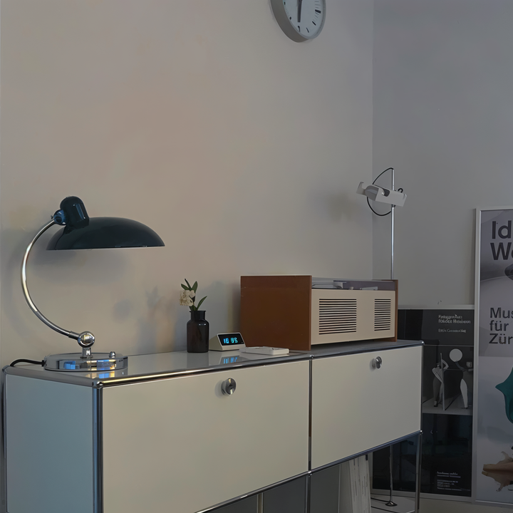 Nastavitelná vintage stolní lampa z železa – Virella