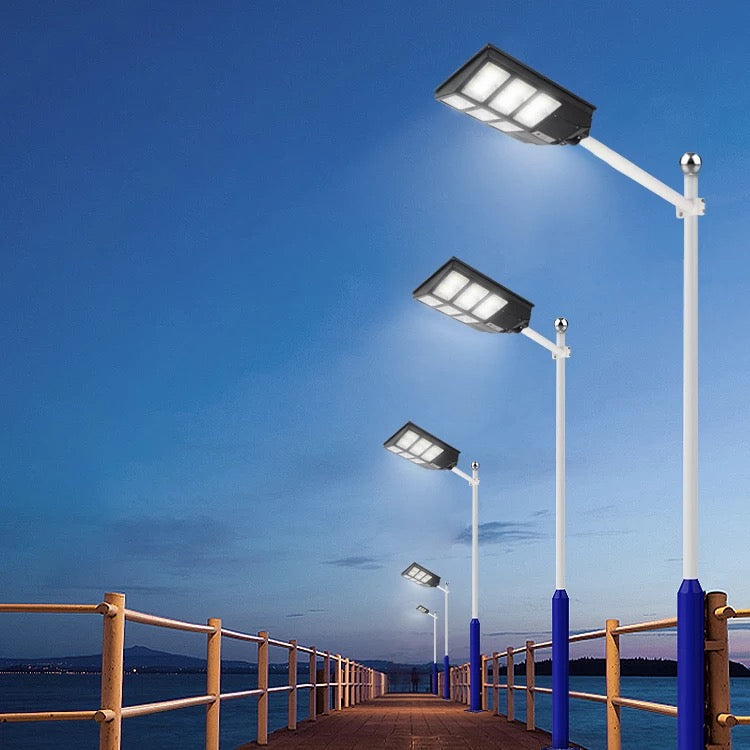 A NENÍ SKLADEM /Solární venkovní lampa – Solvion 600