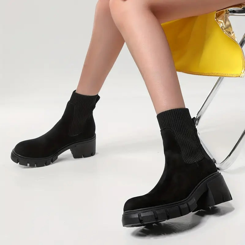 Schwarze Wildleder-Winterschuhe mit Absatz, Damenstiefel, modisch, robust, warm.