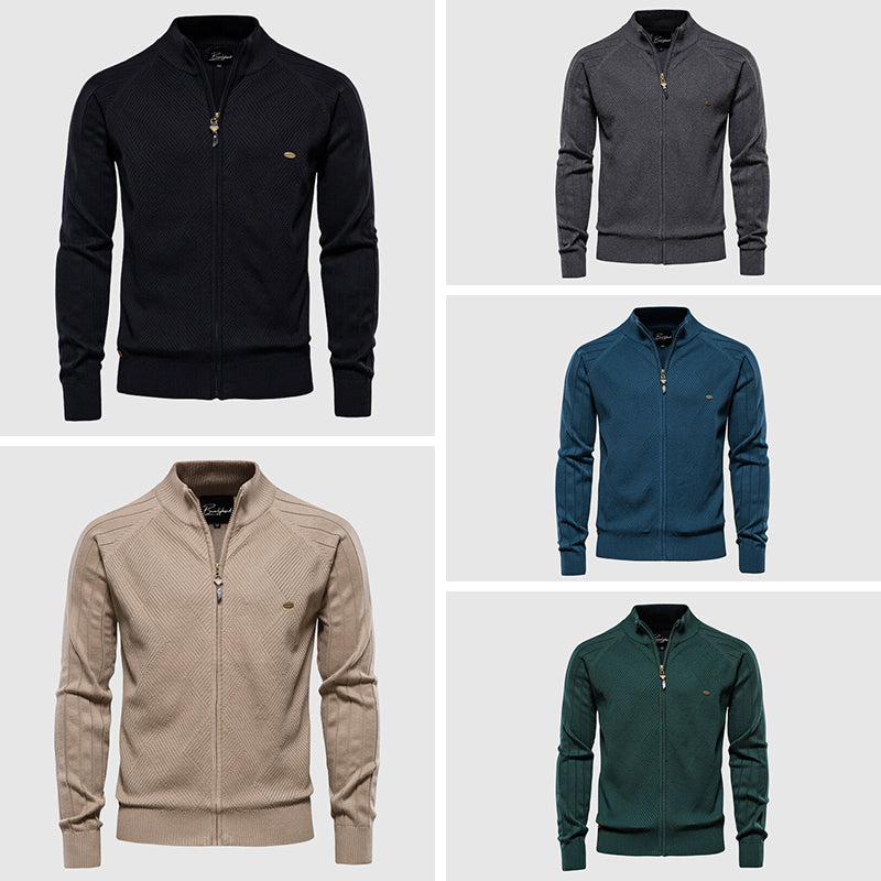 Fünf Herren-Strickjacken, Reißverschluss, verschiedene Farben: Schwarz, Grau, Blau, Beige, Grün.