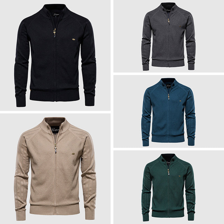 Fünf Herren-Strickjacken, Reißverschluss, verschiedene Farben: Schwarz, Grau, Blau, Beige, Grün.