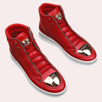 Rote High-Top-Sneaker mit goldenen Details, Reißverschluss, Totenkopf-Design, modisch, Unisex.
