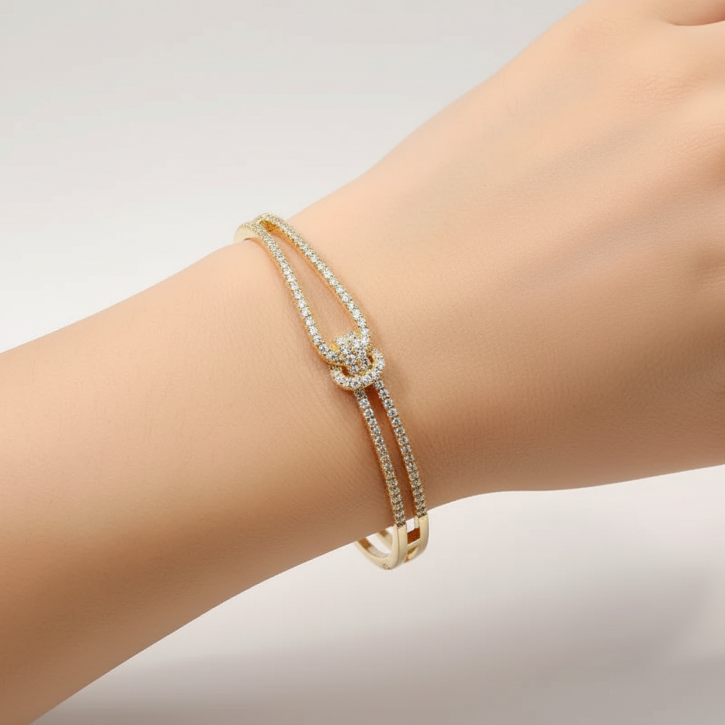 Kunstvoll Gestaltetes Armreif - GoldKnot 