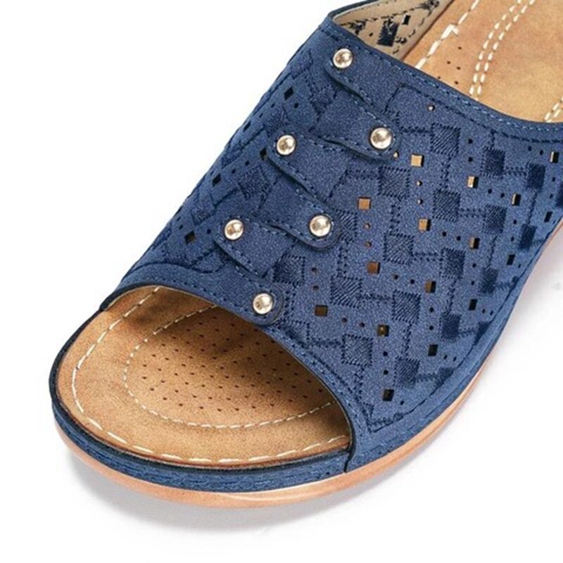 Blaue orthopädische Sandale, bequem, mit Perlenverzierung, ideal für Damen, Sommermode.