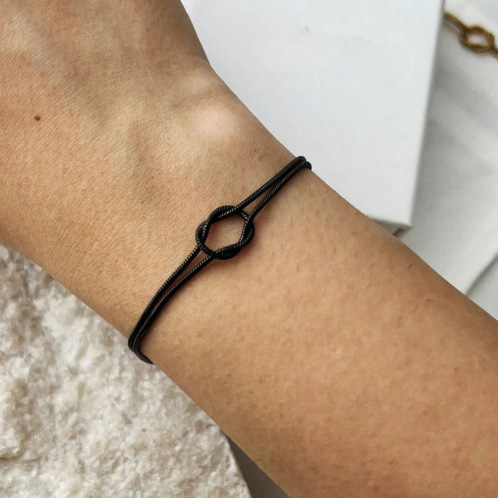 Minimalistické uzlové náramky – Elva