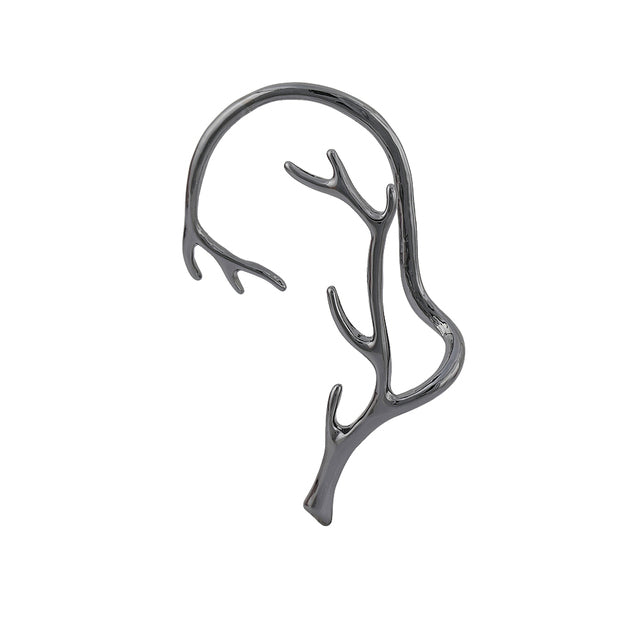 Silberner Ohrring in Astform, modisches Schmuckstück für Damen, einzigartiges Design.