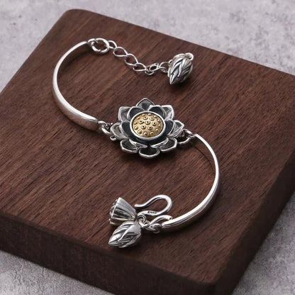 Silberarmband mit Lotusblume, verstellbar, handgefertigt, elegantes Design, Schmuck für Damen.
