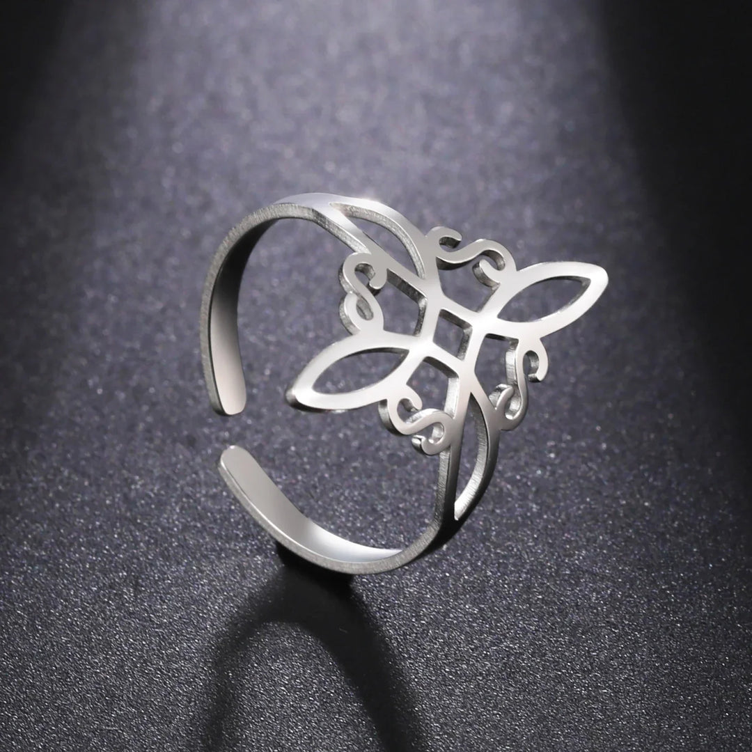 Silberner verstellbarer Ring mit filigranem Blumenmuster, eleganter Schmuck für Damen.