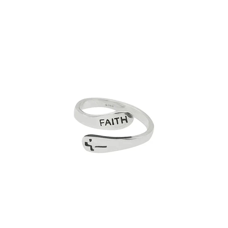 Silberner Ring mit "FAITH"-Gravur, verstellbar, minimalistisches Design, Schmuck für Damen.