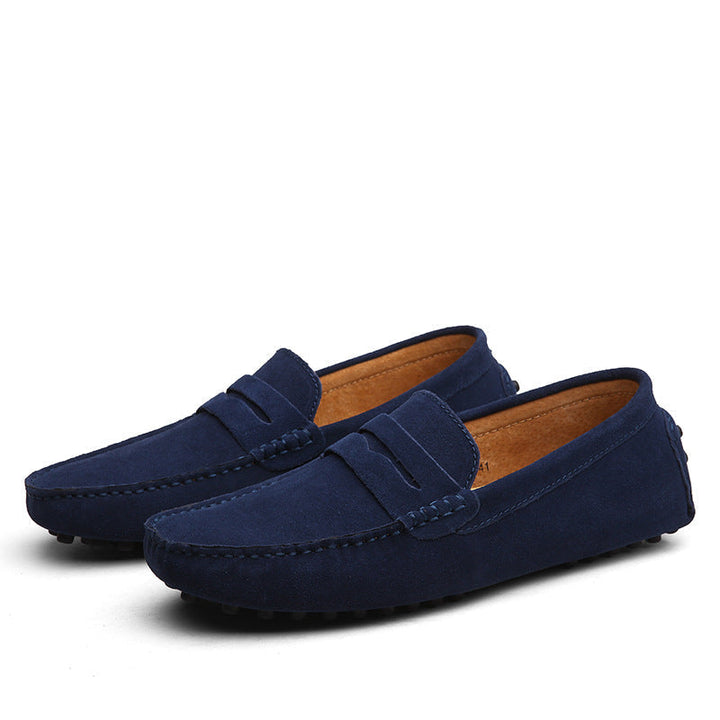Marineblaue Wildleder-Mokassins für Herren, rutschfeste Sohle, elegantes Design.
