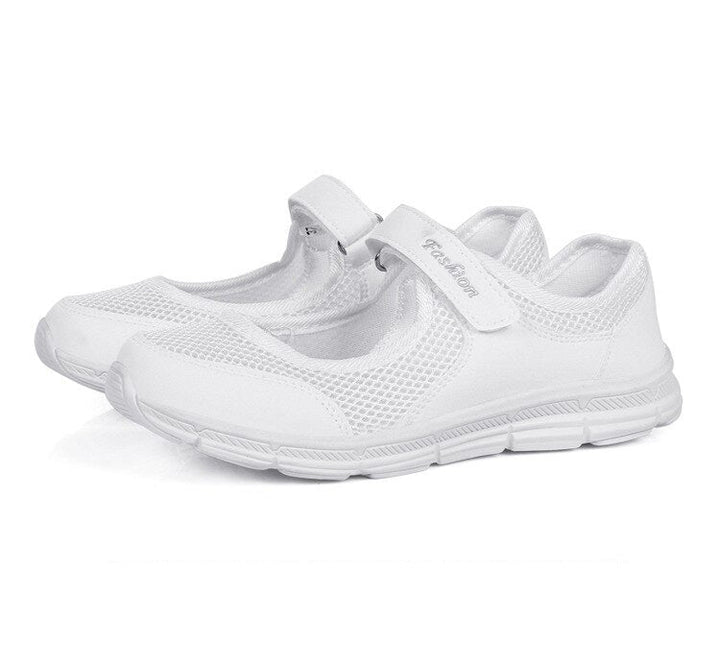 Weiße Mesh-Sneaker, atmungsaktiv, bequem, Damen, Klettverschluss, sportlich, leicht.