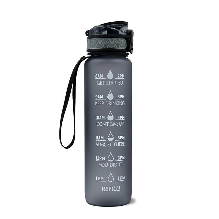 Graue Motivations-Wasserflasche mit Zeitmarkierungen und Trinkhalm, BPA-frei, 1 Liter.