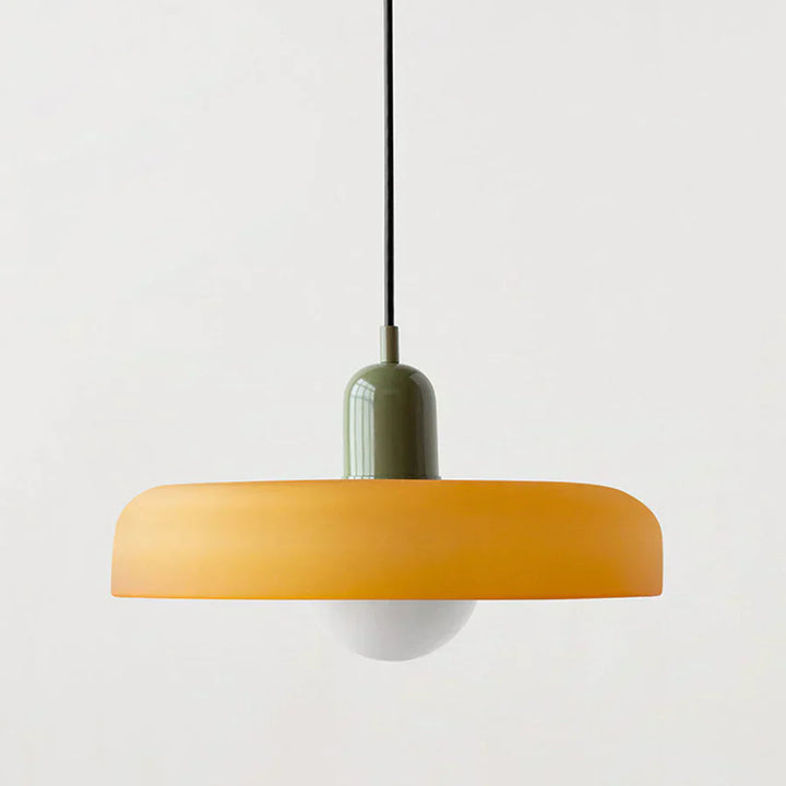 Moderne Pendelleuchte, orange, Glas, minimalistisches Design, Wohnzimmerbeleuchtung, skandinavisch.