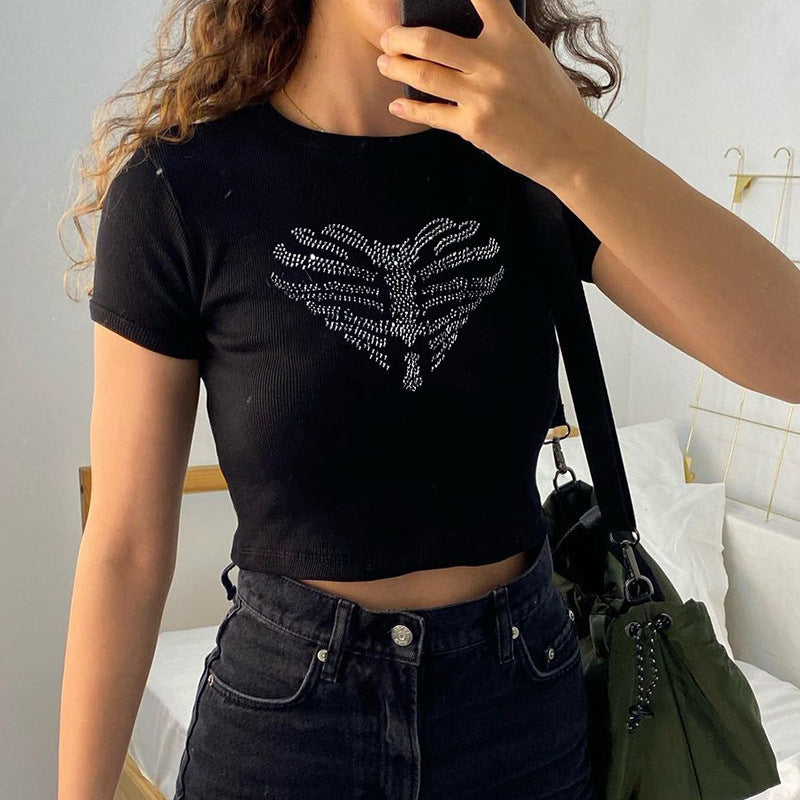 Trendy dámský crop top s kamínkovým vzorem kostry – Yara