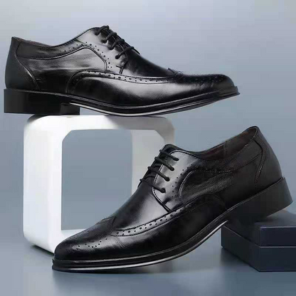 Schwarze Herren-Lederschnürschuhe, elegantes Design, ideal für formelle Anlässe.