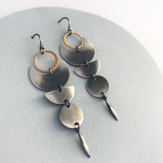 Silberne geometrische Ohrringe, Vintage-Design, kreisförmig, Damen-Schmuck, modisch.